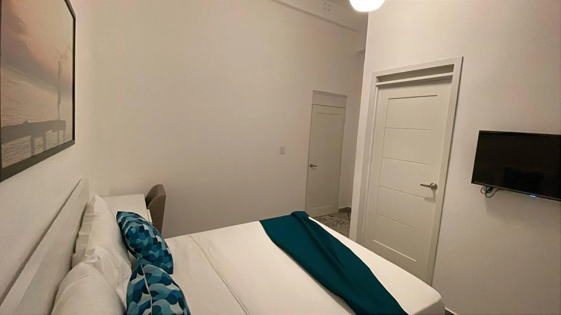 Hotel Boutique Brisas Colonial Santo Domingo Pansiyon